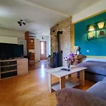 Mihaela Apartment