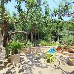 Mihaela Apartment