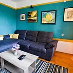 Mihaela Apartment