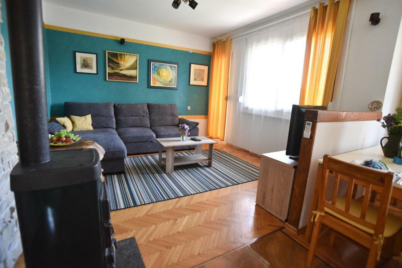 Mihaela Appartement *